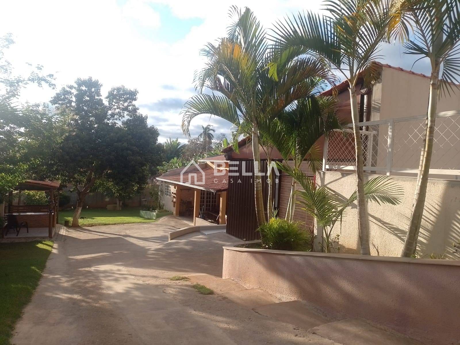 Chácara à venda com 3 quartos, 200m² - Foto 9