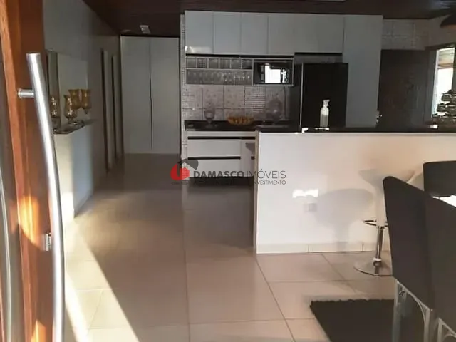 Chácara com 1100m² 4 quartos e 4 banheiros, à venda, no bairro Horto F Dois em Mairinque