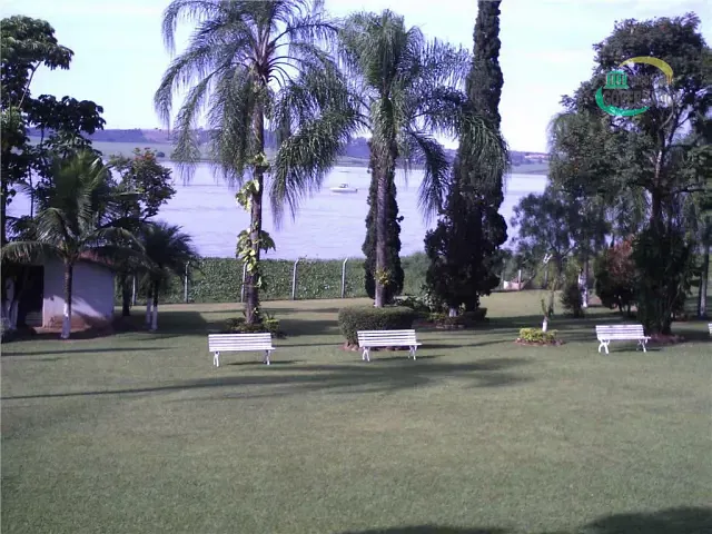 Chácara com 3000m² 4 quartos e 5 banheiros, à venda, no bairro Monte Carlo em Americana