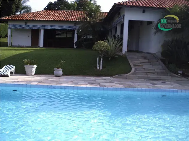 Chácara com 3000m² 4 quartos e 5 banheiros, à venda, no bairro Monte Carlo em Americana