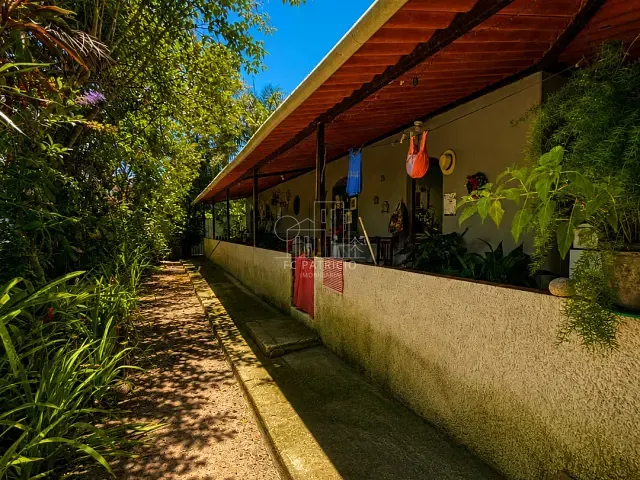 Chácara com 2100m² 2 quartos e 1 banheiro, à venda, no bairro Vale das Pedrinhas em Guapimirim