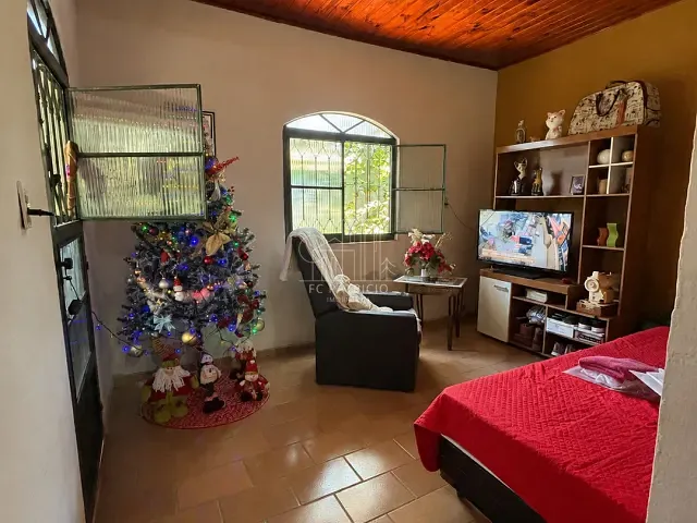 Chácara com 2100m² 2 quartos e 1 banheiro, à venda, no bairro Vale das Pedrinhas em Guapimirim