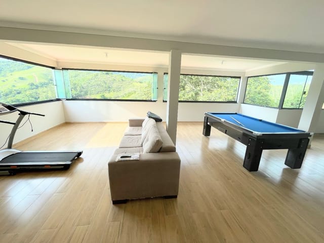 Chácara com 4000m² 4 quartos e 2 banheiros, à venda, no bairro Costinha em São José dos Campos