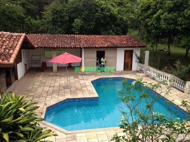 Chácara com 11000m² 4 quartos e 6 banheiros, à venda, no bairro Jardim das Cerejeiras em São José dos Campos