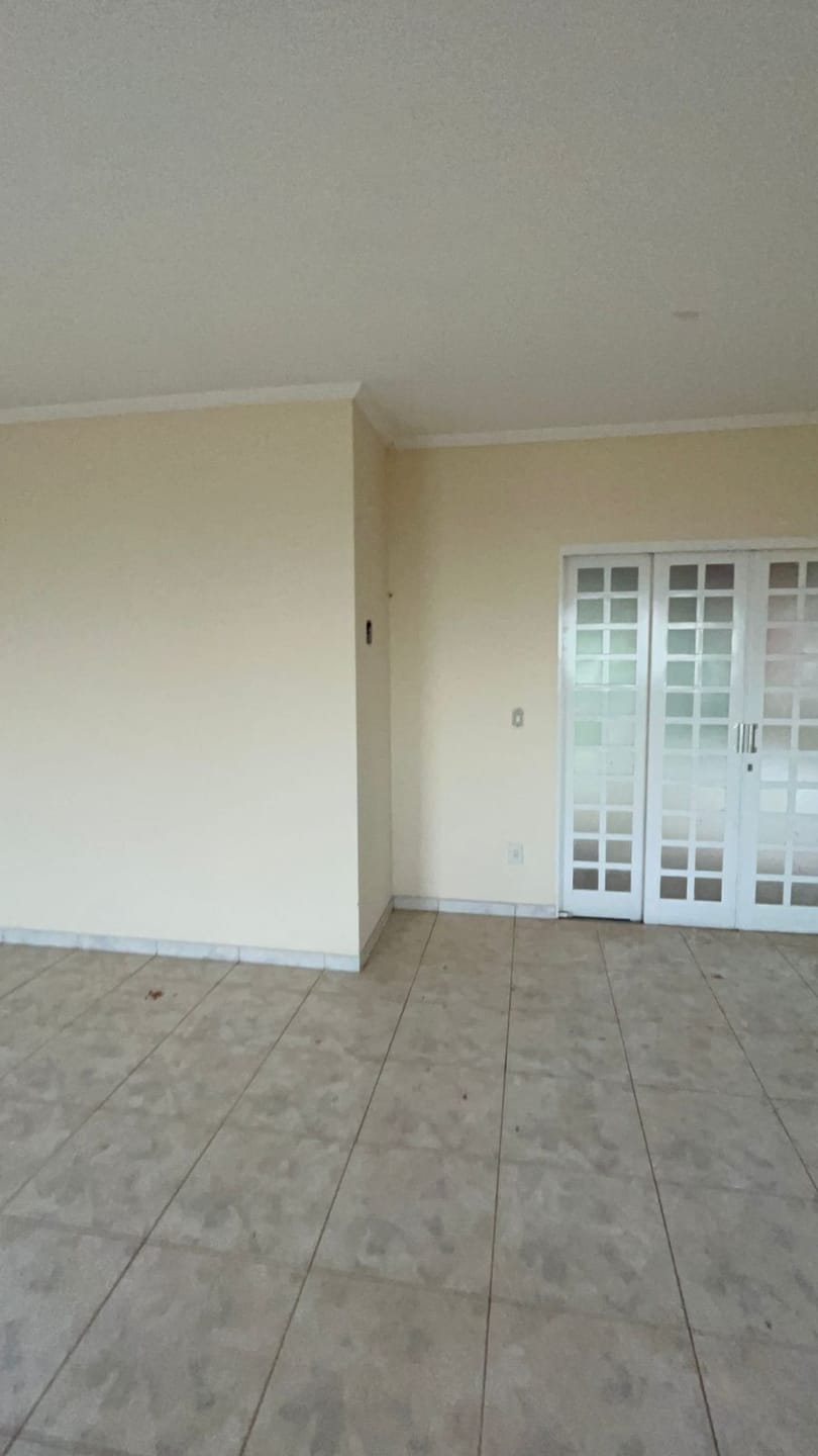 Chácara à venda com 4 quartos, 150m² - Foto 13