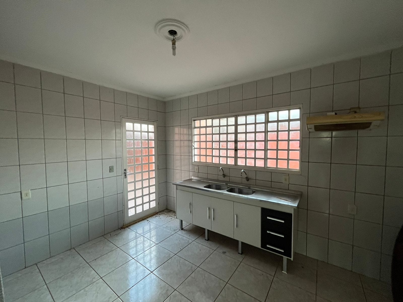 Chácara à venda com 4 quartos, 150m² - Foto 17