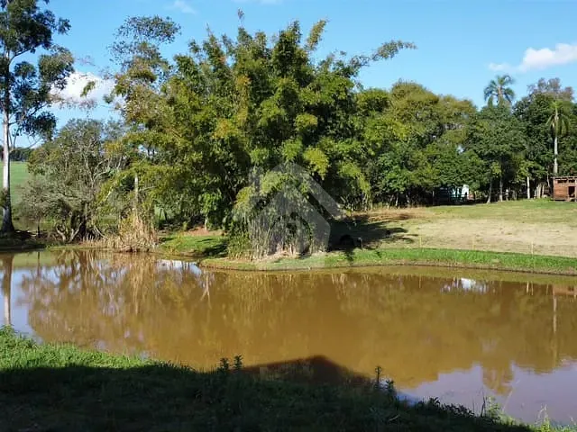 Chácara com 200m² 3 quartos e 2 banheiros, à venda, no bairro Zona Rural em Fazenda Vilanova