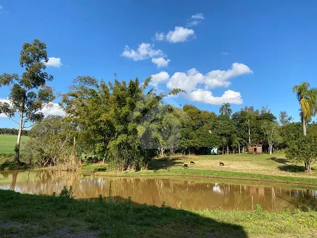 Chácara com 200m² 3 quartos e 2 banheiros, à venda, no bairro Zona Rural em Fazenda Vilanova