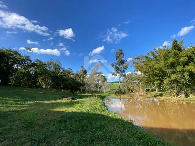 Chácara com 200m² 3 quartos e 2 banheiros, à venda, no bairro Zona Rural em Fazenda Vilanova