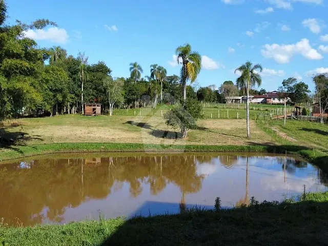Chácara com 200m² 3 quartos e 2 banheiros, à venda, no bairro Zona Rural em Fazenda Vilanova