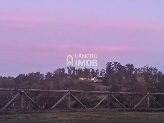 Chácara com 3100m² 2 quartos e 2 banheiros, à venda, no bairro Campo Largo em Jarinu