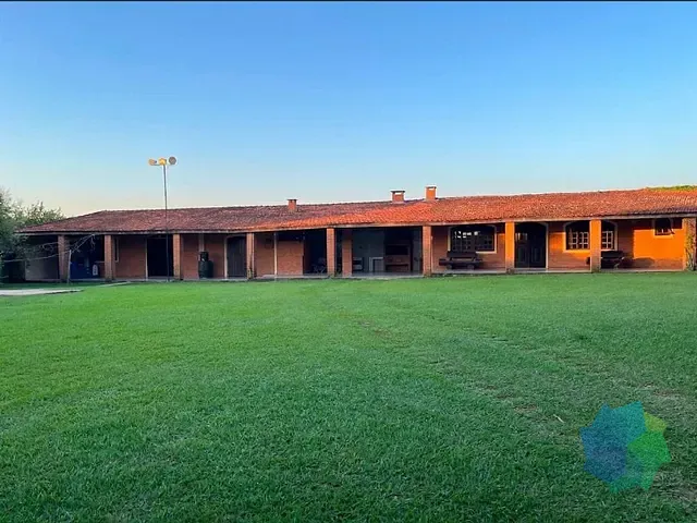 Chácara com 2865m² 6 quartos e 3 banheiros, à venda, no bairro João Jabour em Salto
