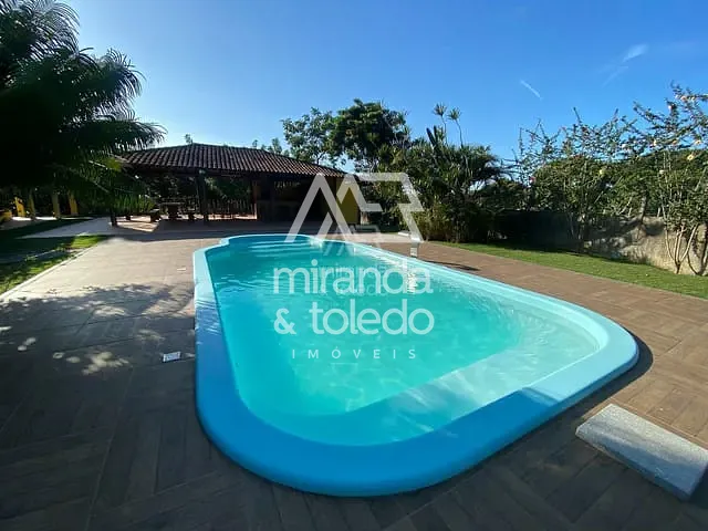Chácara com 10000m² 3 quartos e 2 banheiros, à venda, no bairro Comunidade Urbana de Jaboticaba em Guarapari