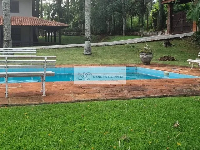 Chácara 3 quartos e 4 banheiros, à venda, no bairro Esperança em Londrina