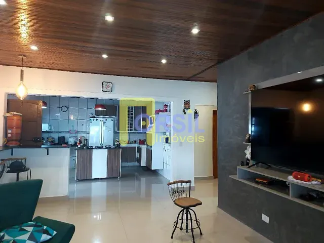 Chácara com 1700m² 3 quartos e 3 banheiros, à venda, no bairro Maracatu em Guararema