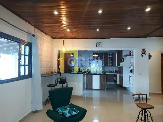 Chácara com 1700m² 3 quartos e 3 banheiros, à venda, no bairro Maracatu em Guararema