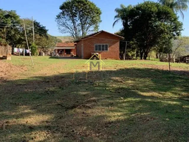 Chácara com 1613m² 1 quarto e 1 banheiro, à venda, no bairro Zona Rural em Guaxupé