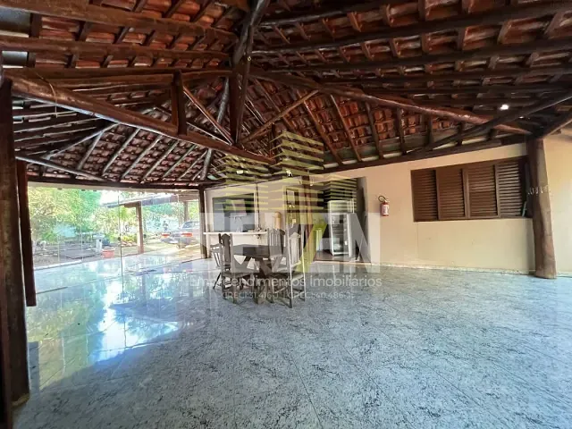 Chácara com 1200m², à venda, no bairro Vale do Igapó em Bauru