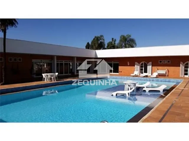 Chácara com 106480m² 10 quartos e 9 banheiros, à venda, no bairro Centro em Cesario Lange