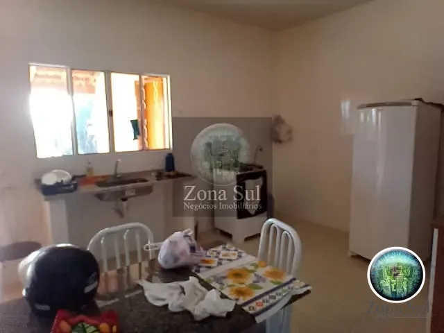Chácara com 120m² 2 quartos e 1 banheiro, à venda, no bairro Barreiro em Araçoiaba da Serra
