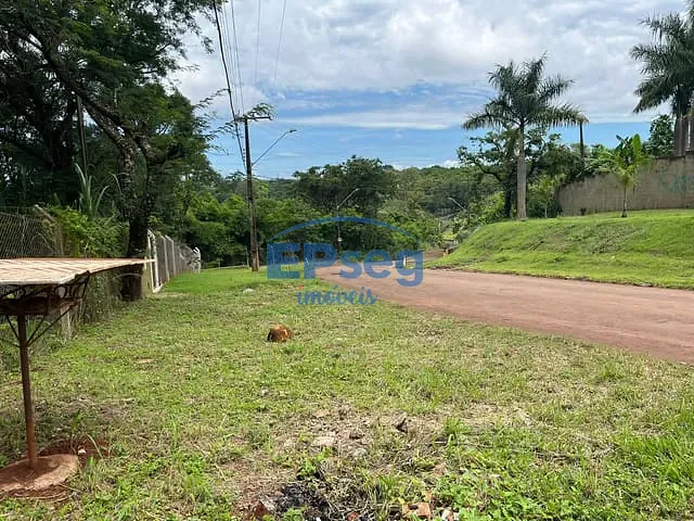 Chácara com 7260m², à venda, no bairro Cafezal em Londrina