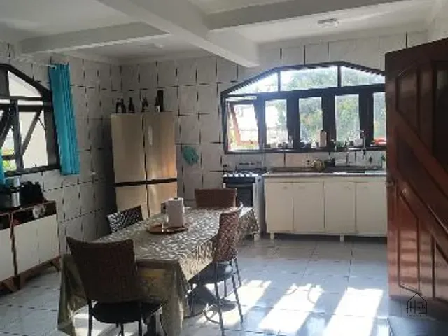Chácara com 1000m² 4 quartos e 4 banheiros, à venda, no bairro Paruru em Ibiúna