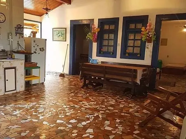 Chácara com 4800m² 4 quartos e 5 banheiros, à venda, no bairro Piedade em Caçapava