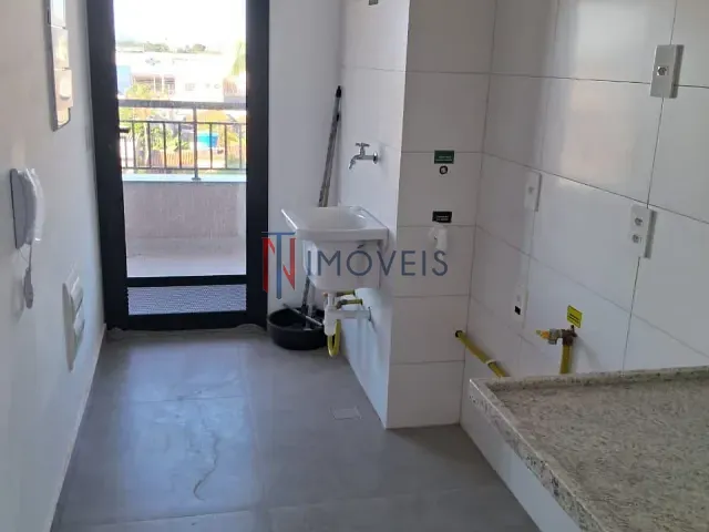 Apartamento 2 quartos e 2 banheiros, à venda ou para alugar, no bairro Alvinópolis em Atibaia