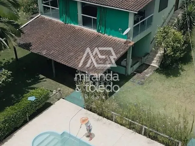 Chácara com 20000m² 2 quartos e 2 banheiros, à venda, no bairro Buenos Aires em Guarapari