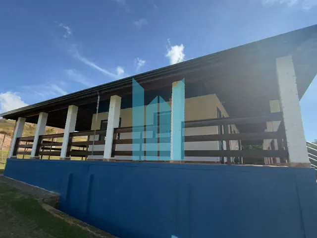 Casa com 2262m² 3 quartos e 2 banheiros, à venda, no bairro Residencial e Industrial Campo Alegre em Poços de Caldas