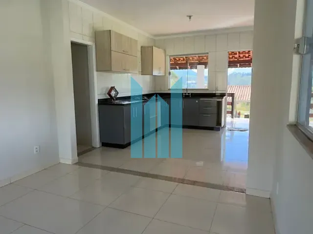 Casa com 2262m² 3 quartos e 2 banheiros, à venda, no bairro Residencial e Industrial Campo Alegre em Poços de Caldas