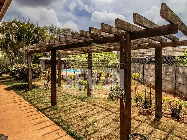 Chácara com 1020m² 2 quartos e 3 banheiros, à venda, no bairro Vale do Igapó em Bauru