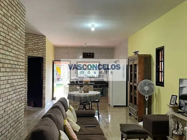 Chácara com 2100m² 3 quartos e 2 banheiros, à venda, no bairro Jardim Motorama em São José Dos Campos