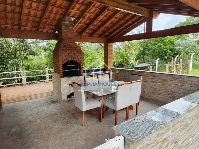 Chácara com 1300m² 1 quarto e 2 banheiros, à venda, no bairro Piracuama em Pindamonhangaba