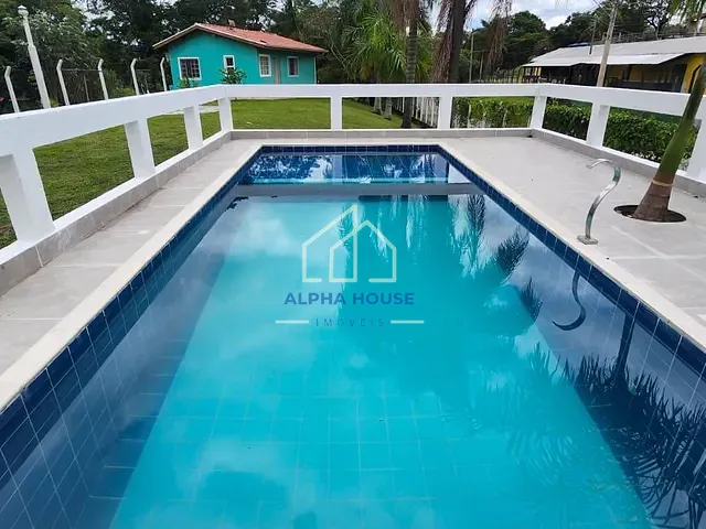 Chácara com 1300m² 1 quarto e 2 banheiros, à venda, no bairro Piracuama em Pindamonhangaba