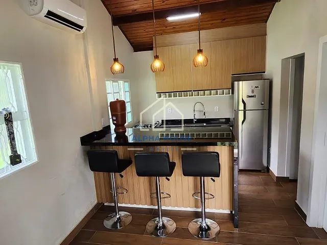 Chácara com 1300m² 1 quarto e 2 banheiros, à venda, no bairro Piracuama em Pindamonhangaba