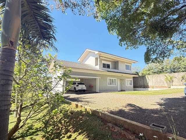 Chácara com 239m² 2 quartos e 3 banheiros, à venda, no bairro Contorno em Ponta Grossa