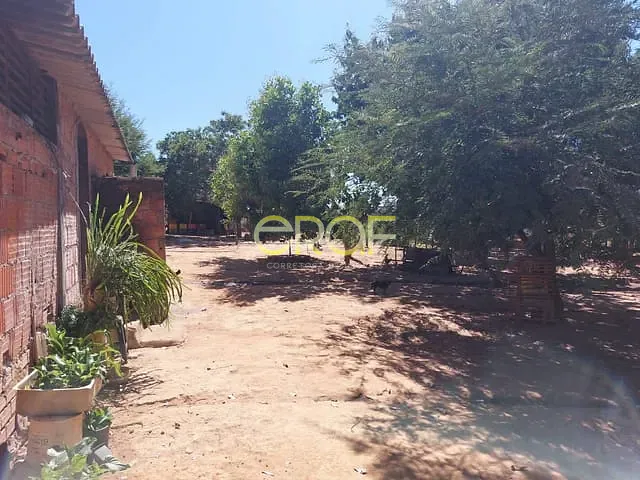 Chácara 2 quartos e 1 banheiro, à venda, no bairro Centro em Formosa
