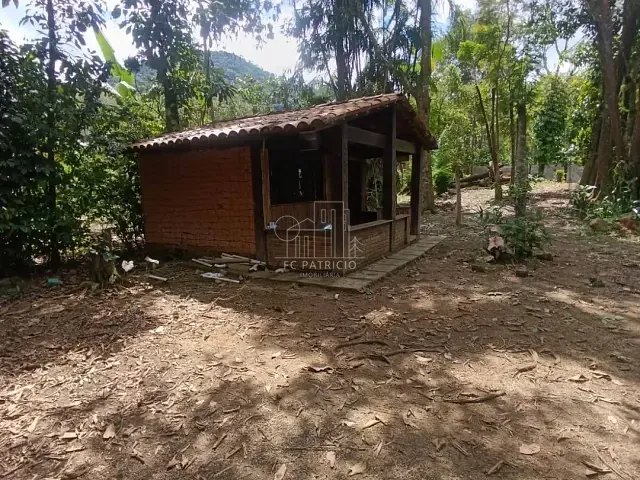 Chácara com 2200m² 1 quarto e 1 banheiro, à venda, no bairro Parada Ideal em Guapimirim