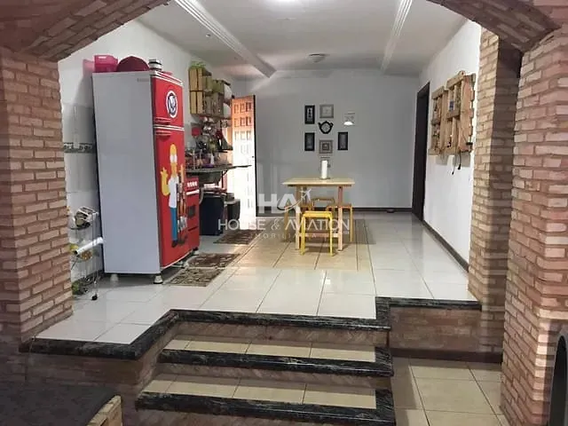Casa com 5512m² 6 quartos e 5 banheiros, à venda, no bairro st central em Goianira