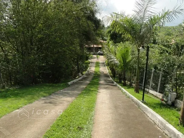 Chácara com 5000m² 3 quartos e 3 banheiros, à venda, no bairro São João da Boa Vista em Caçapava