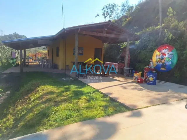 Chácara com 1600m² 1 quarto e 1 banheiro, à venda, no bairro Buquirinha II em São José dos Campos