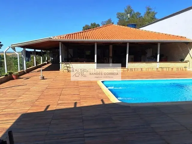 Chácara com 1000m² 2 quartos e 3 banheiros, à venda, no bairro Usina Três Bocas em Londrina