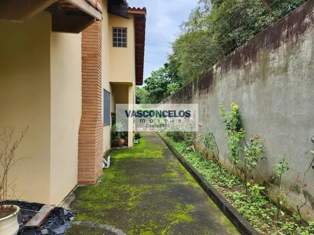 Chácara com 1600m² 3 quartos e 5 banheiros, à venda, no bairro Vila Velha em Caçapava