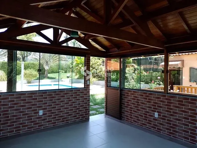 Chácara com 2441m² 5 quartos e 6 banheiros, à venda, no bairro Balança em Simão Pereira