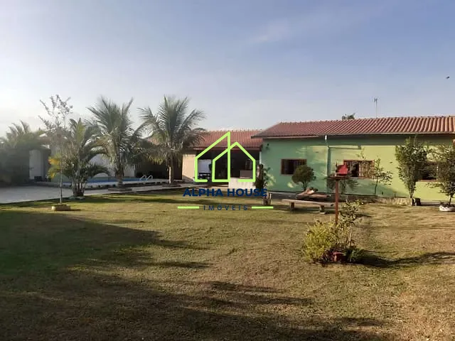 Chácara com 3000m² 2 quartos e 2 banheiros, à venda, no bairro Goiabal em Pindamonhangaba