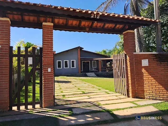 Chácara com 1200m² 3 quartos e 4 banheiros, à venda, no bairro Recreio em Ibiúna