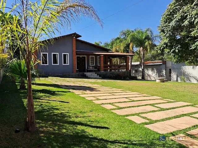 Chácara com 1200m² 3 quartos e 4 banheiros, à venda, no bairro Recreio em Ibiúna