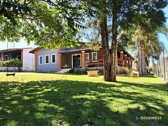 Chácara com 1200m² 3 quartos e 4 banheiros, à venda, no bairro Recreio em Ibiúna