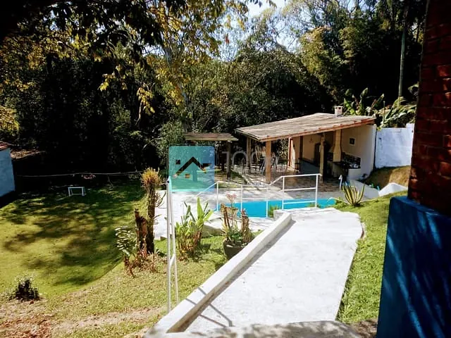 Chácara com 2000m² 4 quartos e 4 banheiros, à venda, no bairro Buquirinha em São José dos Campos